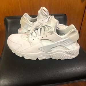 Nike Huarache size 11 negotiable
